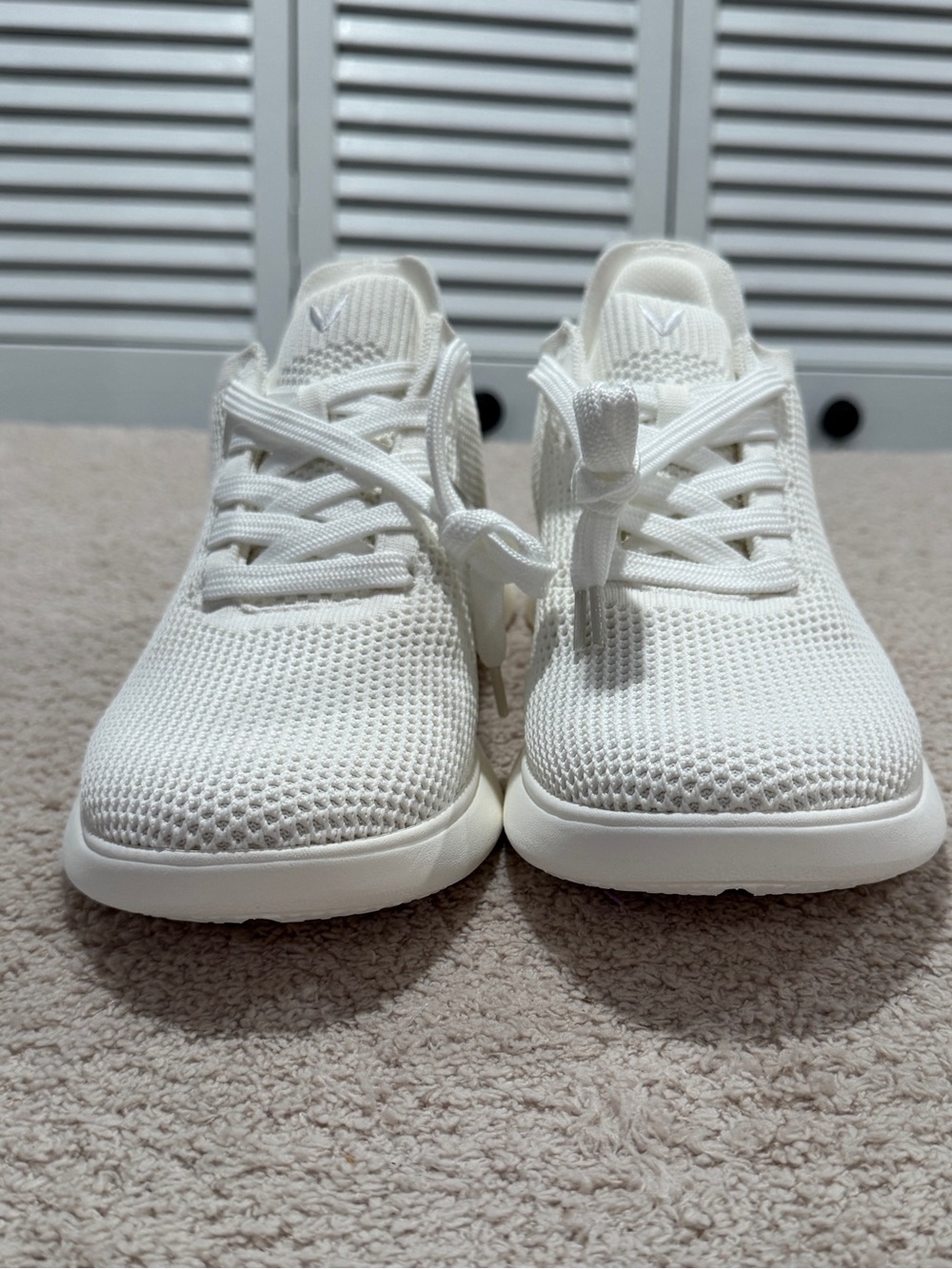 VIVAIA Urban White Sneakers New With Box EU 41 US 9.5